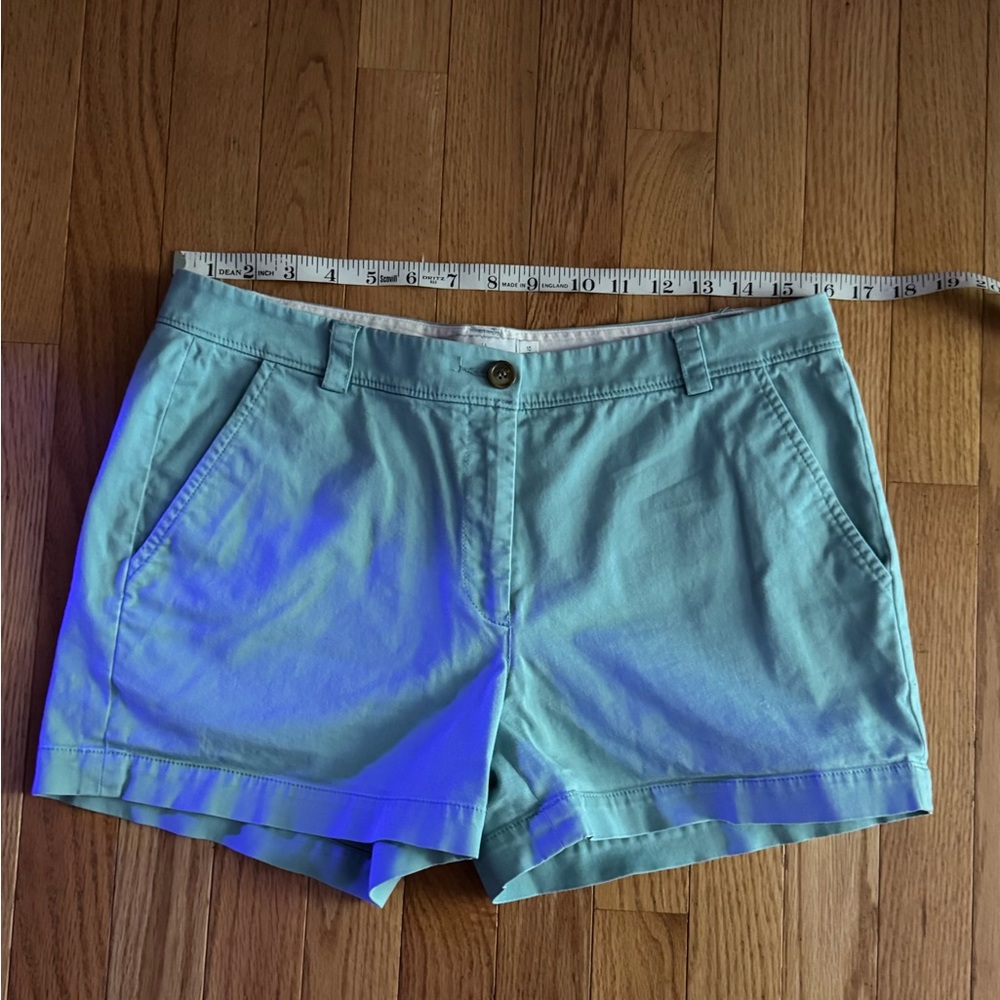 LL Bean Signature women’s 10 cotton stretch shorts.  Warn/washed once. - Picture 2 of 5